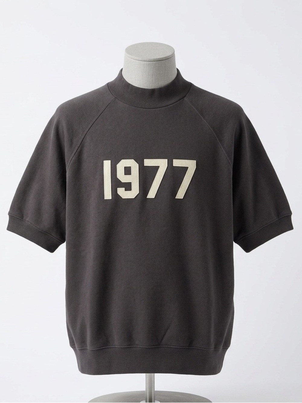Essentials 1977 SS Raglan Crewneck Pullover Tee in Charcoal